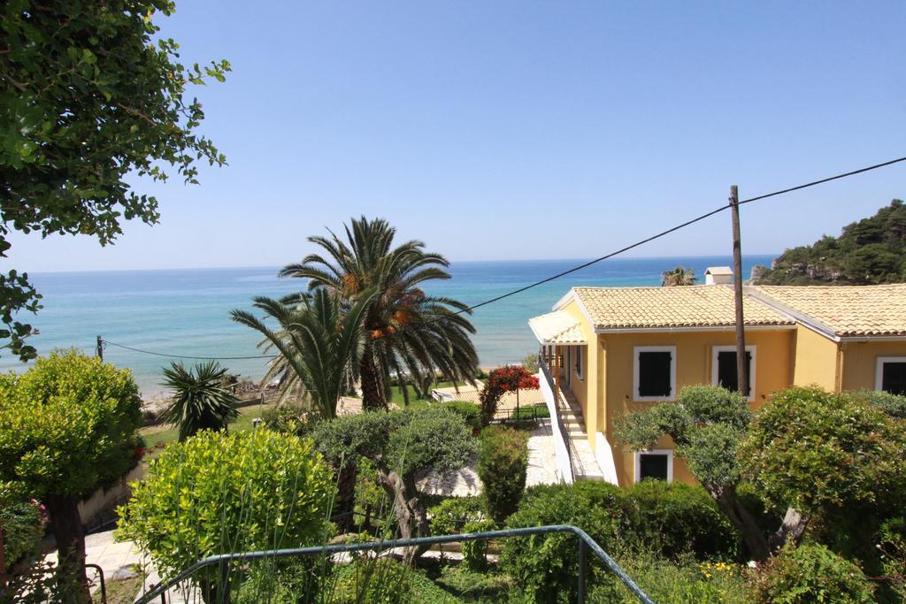 Corfu Glyfada Menigos Beach Apartments Eksteriør billede