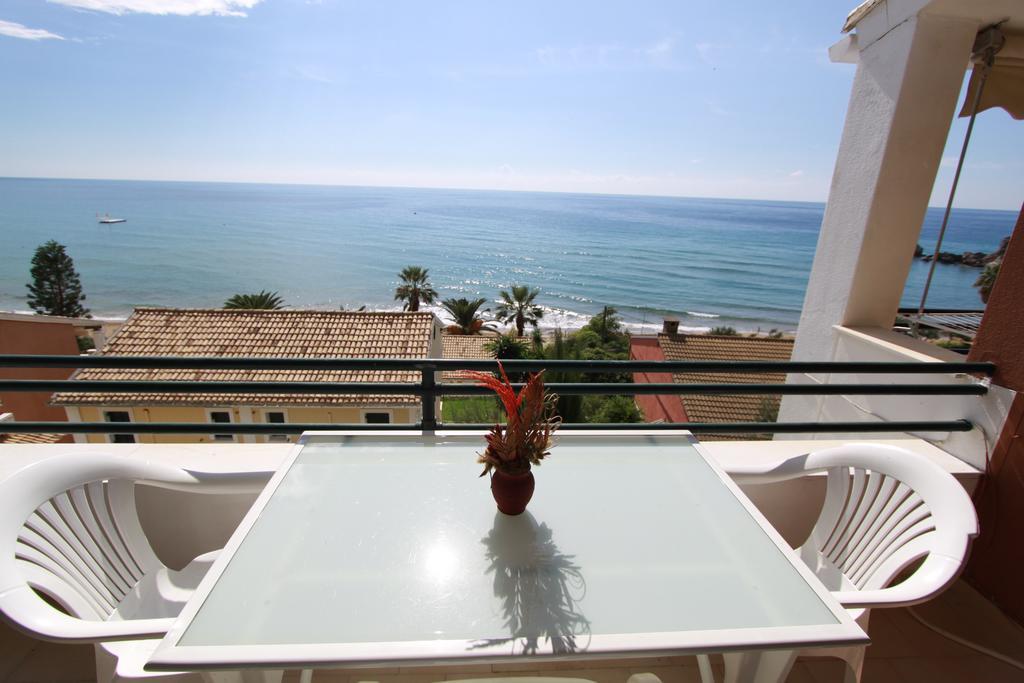 Corfu Glyfada Menigos Beach Apartments Eksteriør billede