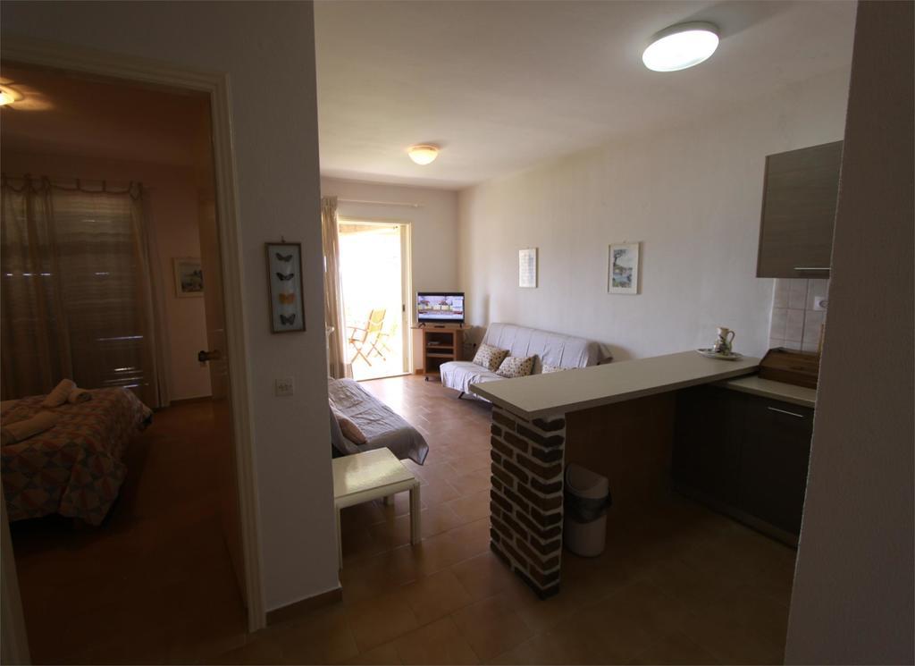 Corfu Glyfada Menigos Beach Apartments Eksteriør billede