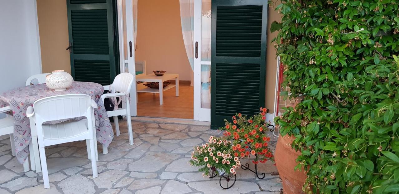Corfu Glyfada Menigos Beach Apartments Eksteriør billede